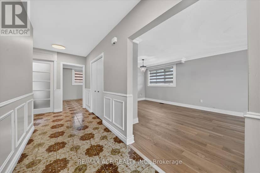 124 Honeywood Road — photo 8 of 40