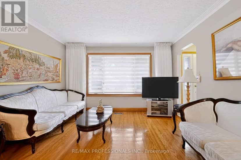 42 Woolgar Avenue — photo 13 of 39