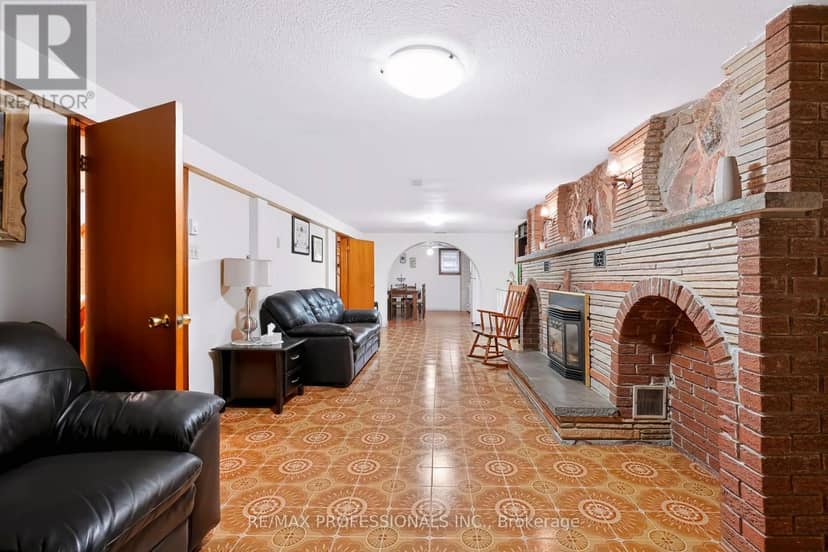 42 Woolgar Avenue — photo 30 of 39