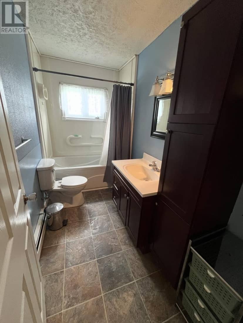12 Dans Place — photo 16 of 22
