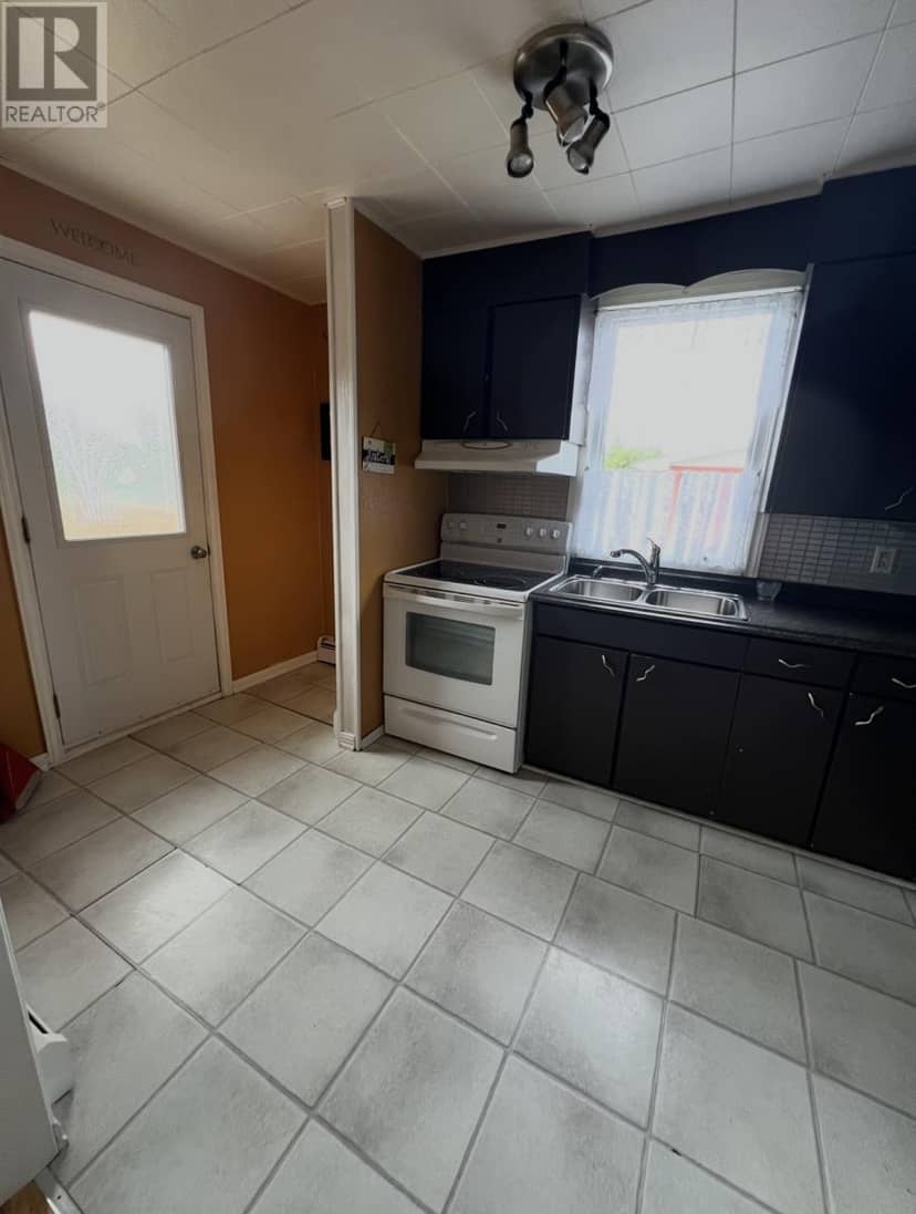 12 Dans Place — photo 8 of 22