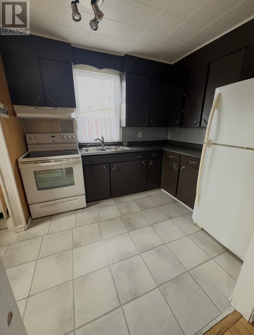 12 Dans Place — photo 9 of 22