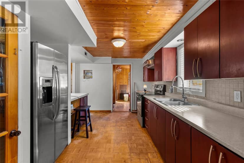 316 Main Road — photo 11 of 26