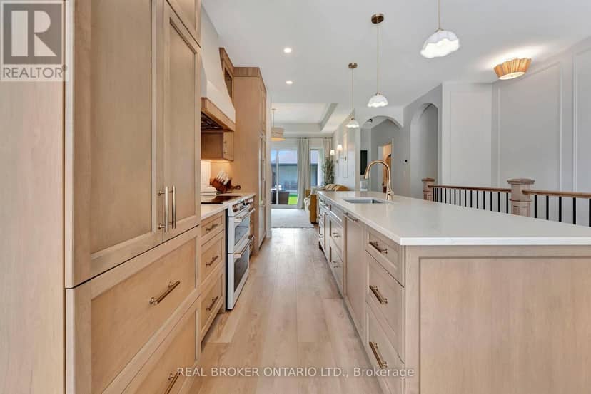 10 Macneil Court — photo 10 of 40