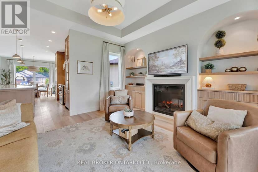 10 Macneil Court — photo 14 of 40