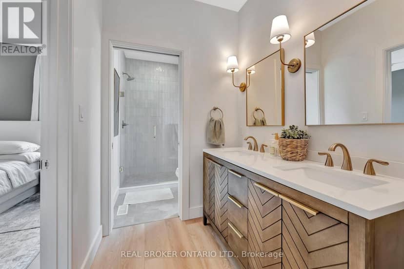 10 Macneil Court — photo 22 of 40