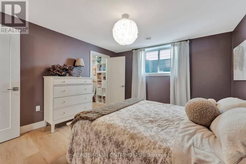 10 Macneil Court — photo 24 of 40