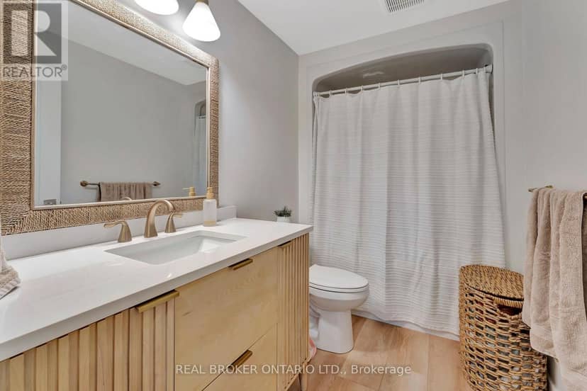 10 Macneil Court — photo 34 of 40