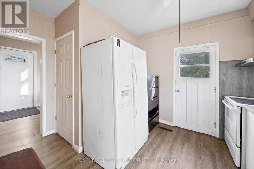 1259 Cataraqui Street — photo 8 of 17