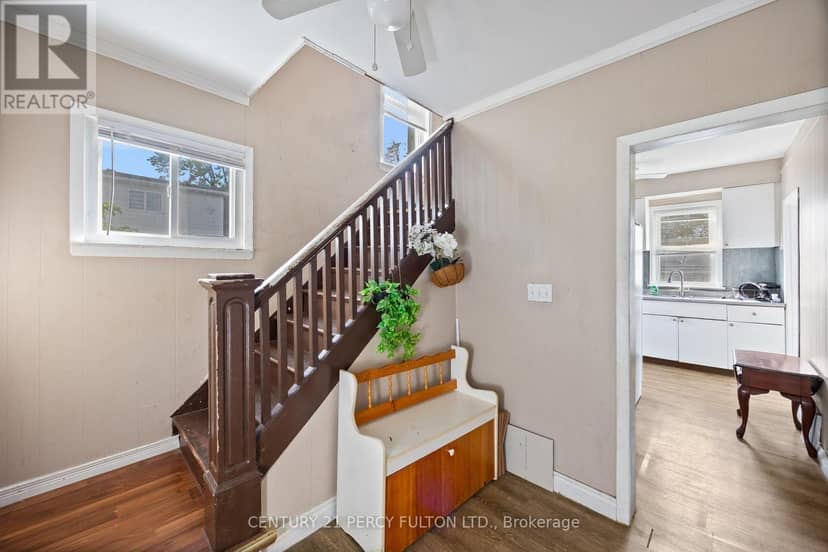 1259 Cataraqui Street — photo 4 of 17
