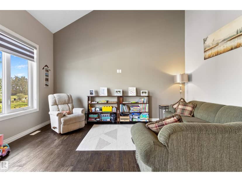4129 40 ST — photo 16 of 40