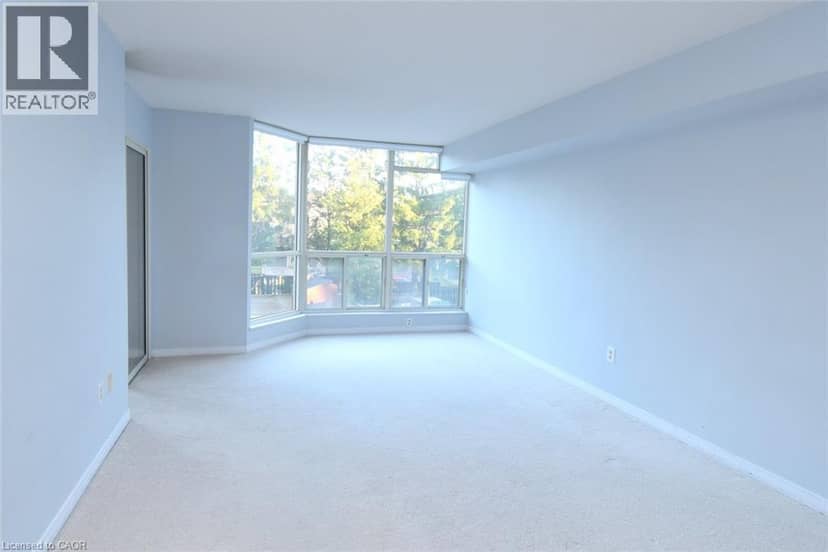 175 CEDAR Avenue Unit# 215 — photo 10 of 32