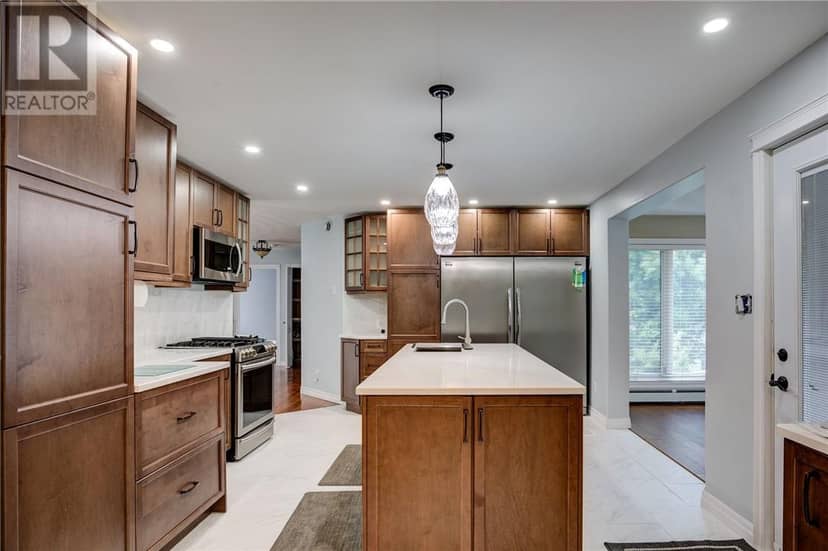 1492 Labelle Street — photo 15 of 40