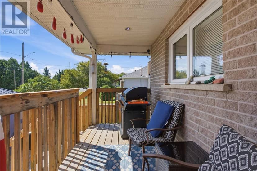 2425 FRONTENAC Street — photo 21 of 23