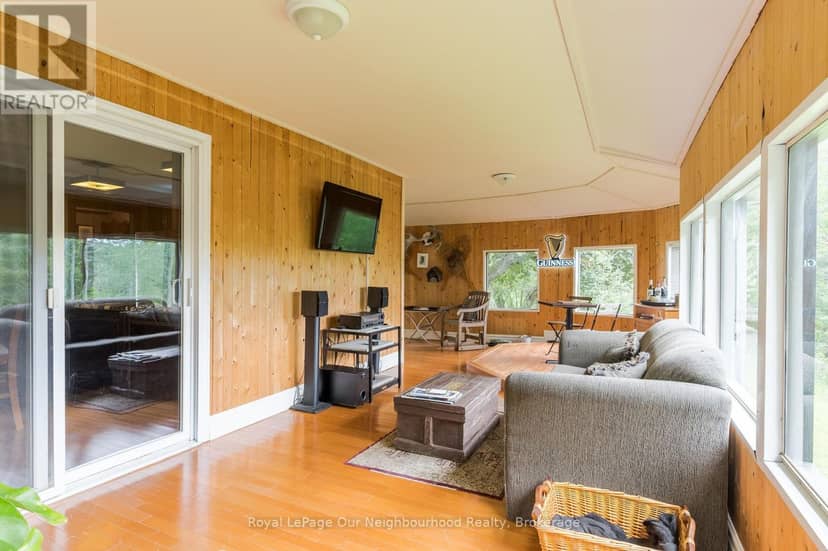 154 Collin Road — photo 10 of 40