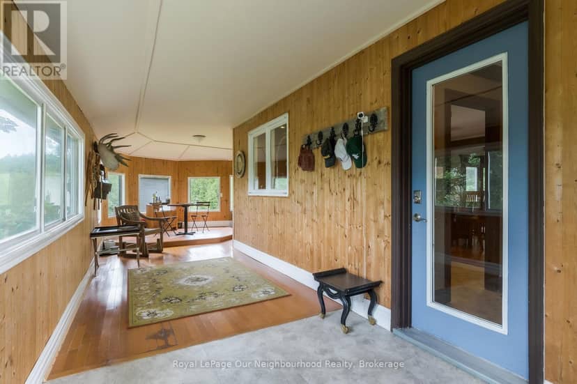 154 Collin Road — photo 9 of 40