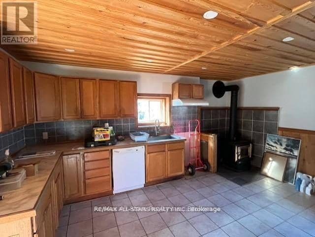 211 Burnt River Road, Kawartha Lakes, photo 6
