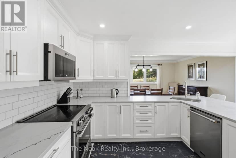8803 Dale Road — photo 14 of 40