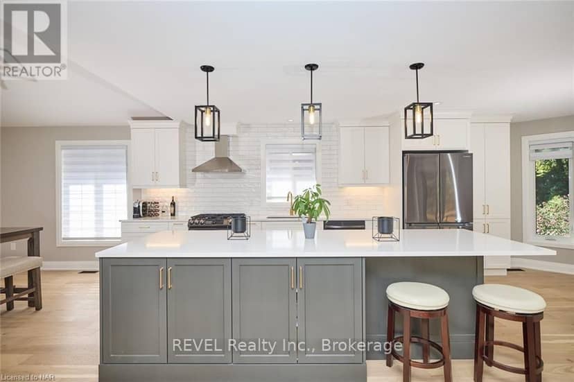 26 Oakridge Boulevard — photo 12 of 40
