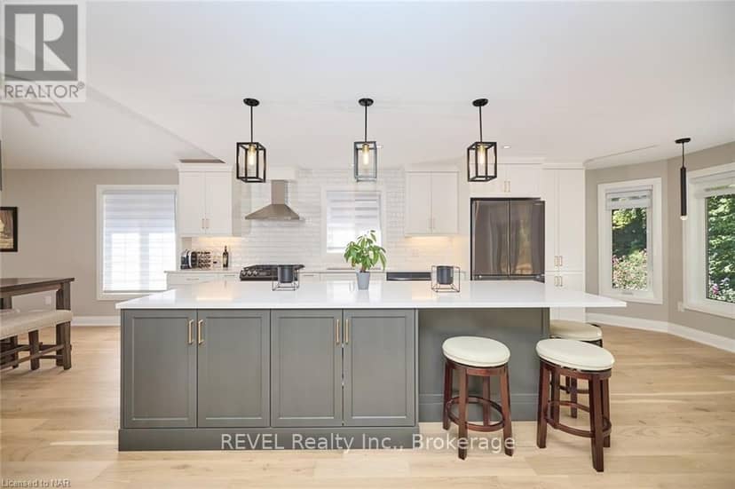 26 Oakridge Boulevard — photo 13 of 40