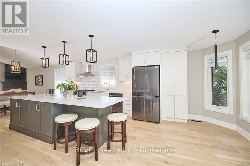 26 Oakridge Boulevard — photo 14 of 40