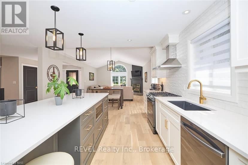 26 Oakridge Boulevard — photo 15 of 40
