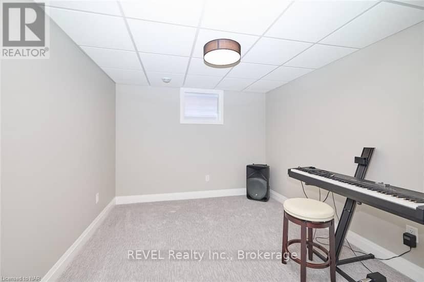 26 Oakridge Boulevard — photo 31 of 40