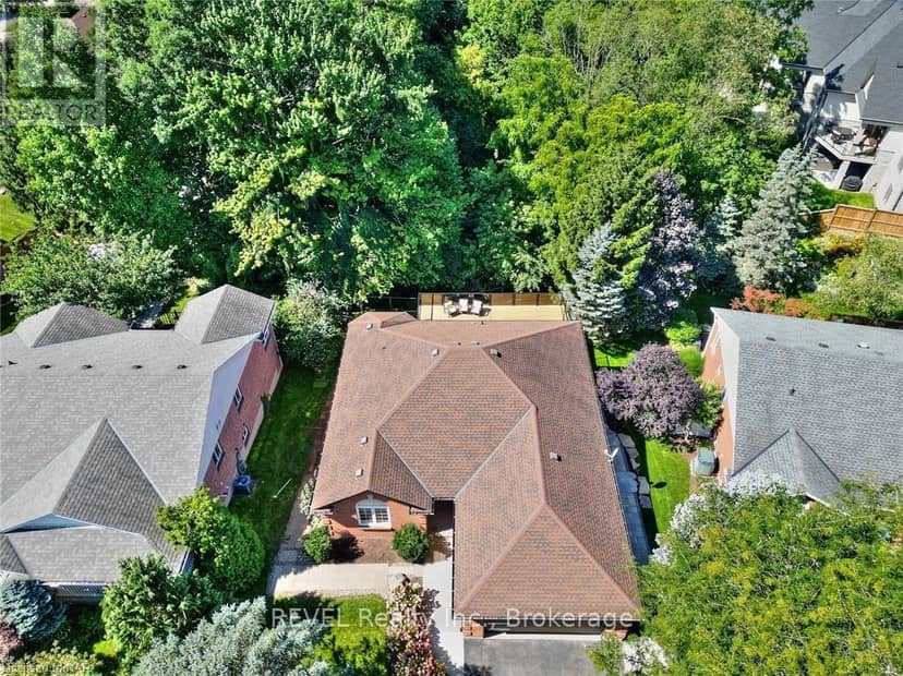26 Oakridge Boulevard — photo 39 of 40