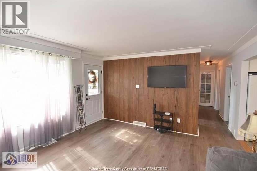 1050 Scofield — photo 7 of 24