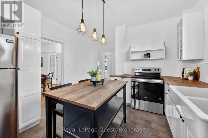 109 Brant Street E — photo 13 of 40