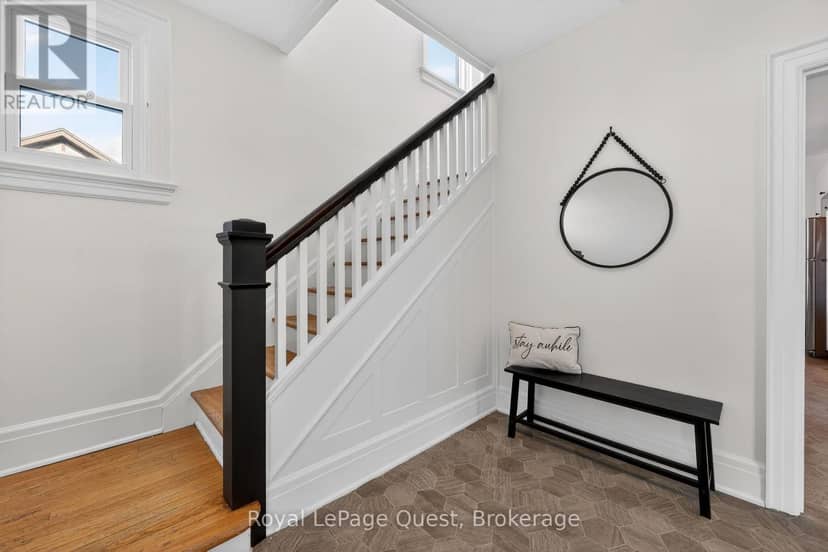 109 Brant Street E — photo 7 of 40