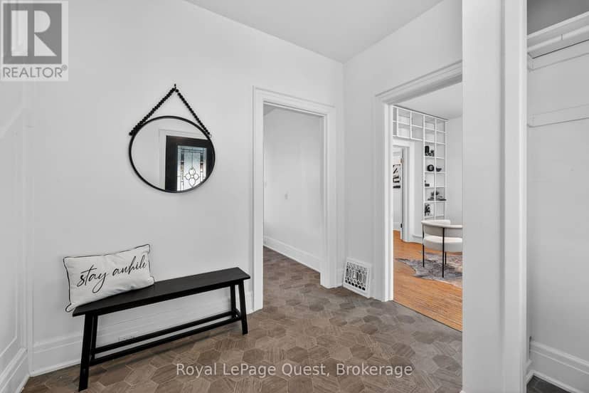 109 Brant Street E — photo 8 of 40