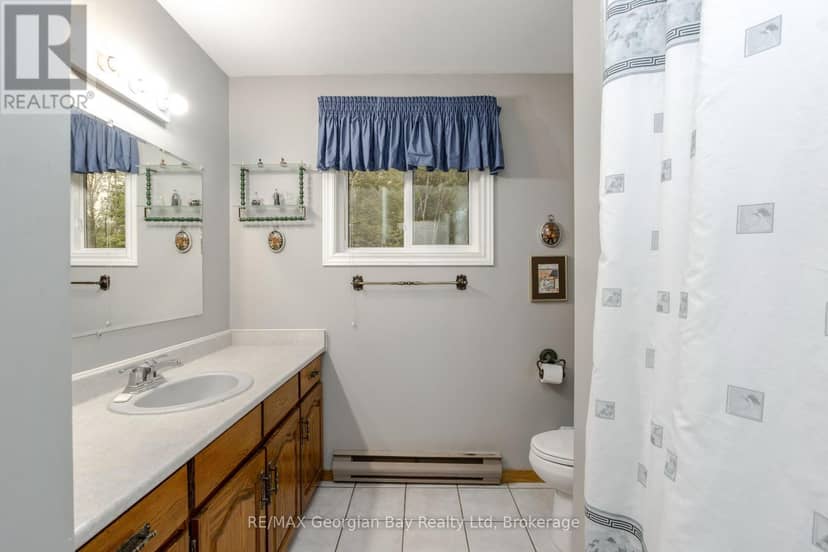 25 Albert Avenue — photo 16 of 38