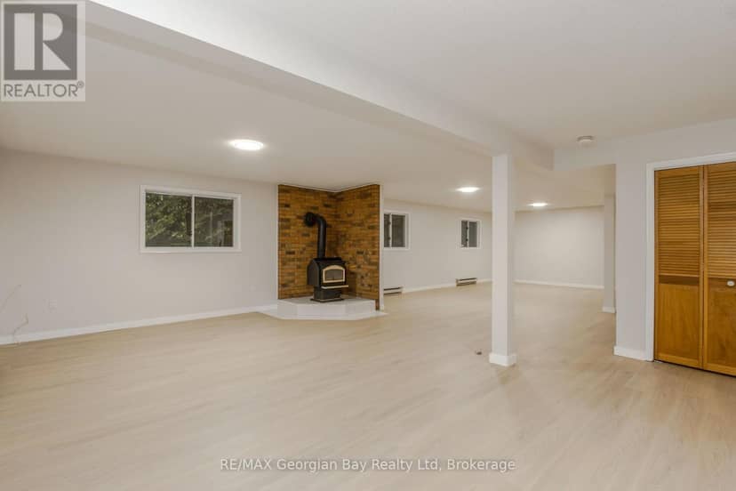 25 Albert Avenue — photo 21 of 38