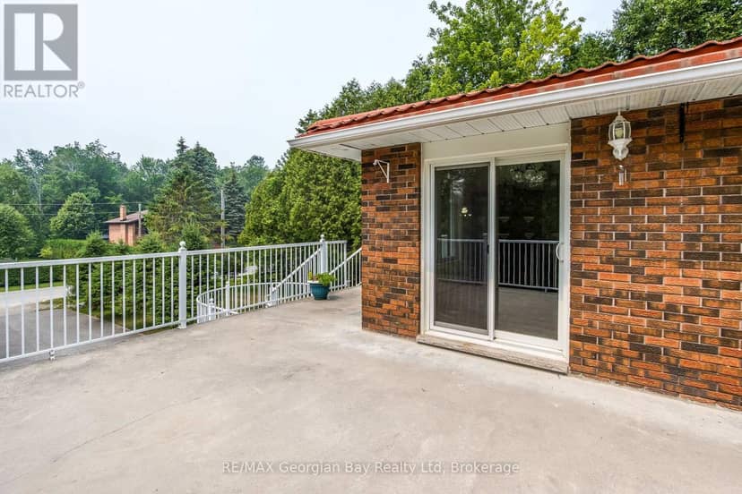25 Albert Avenue — photo 30 of 38