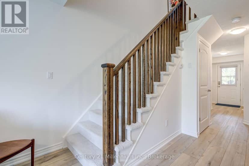 37 - 37 Silver Glen Boulevard — photo 28 of 40