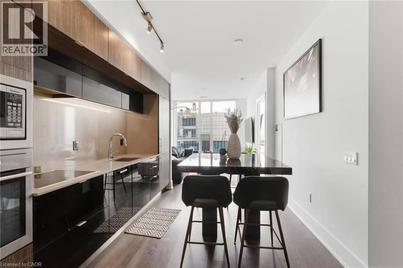 10 YORK Street Unit# 3807 — photo 3 of 40