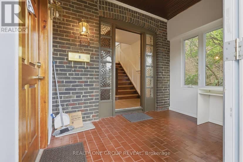 83 Lawrence Avenue E — photo 12 of 38