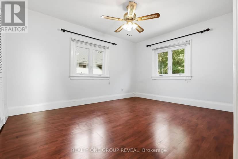 83 Lawrence Avenue E — photo 19 of 38