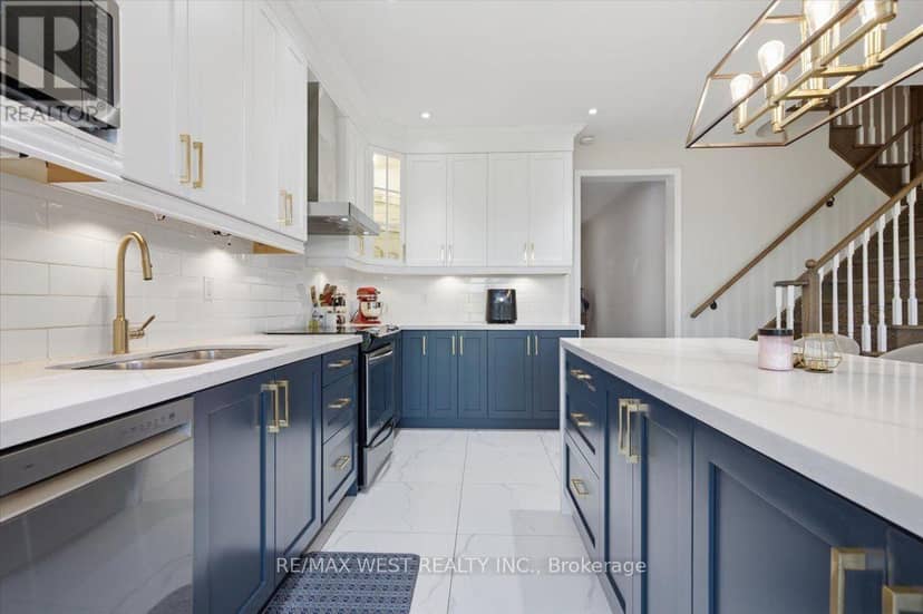 29 Stockell Crescent — photo 15 of 40