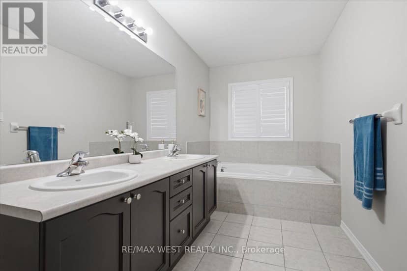 29 Stockell Crescent — photo 26 of 40