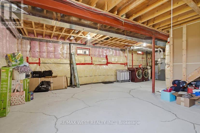 29 Stockell Crescent — photo 36 of 40