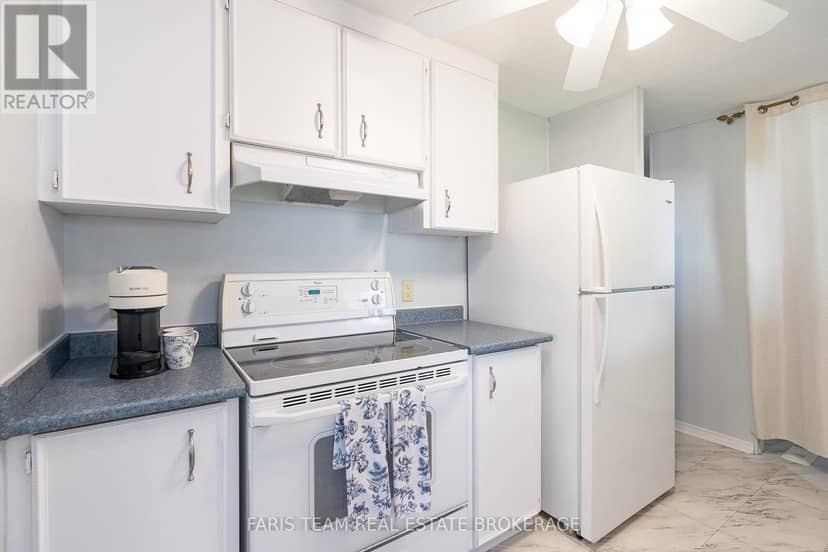 21 Hawthorne Drive — photo 11 of 34