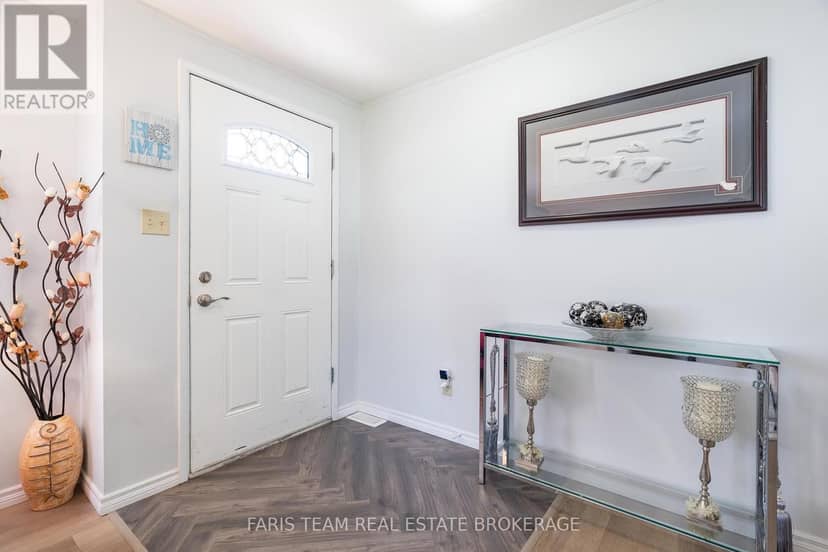 21 Hawthorne Drive, Innisfil, photo 8