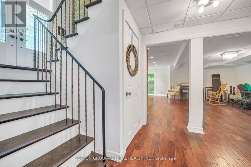19246 Warden Avenue — photo 28 of 40