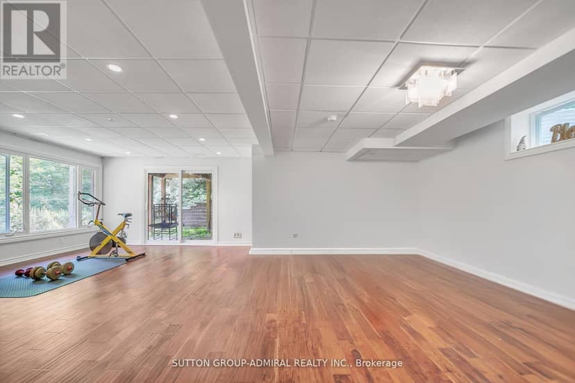 19246 Warden Avenue — photo 31 of 40