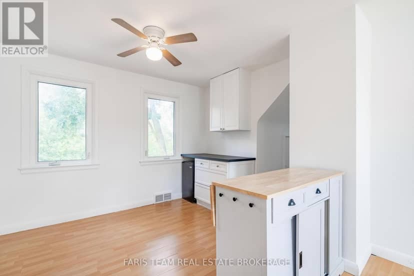 18 Holgate Street — photo 23 of 40