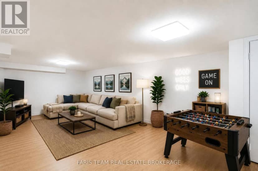 18 Holgate Street — photo 32 of 40