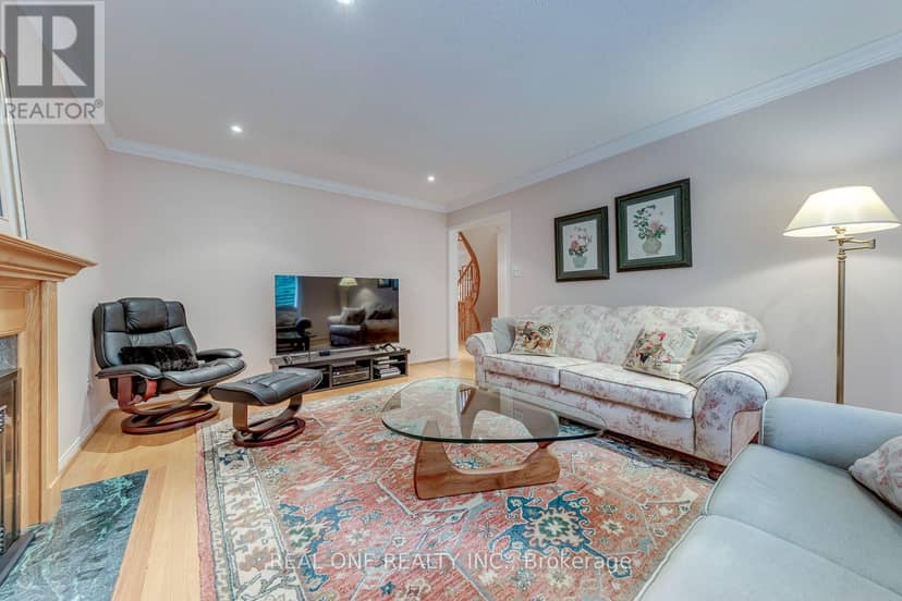 415 March Crescent — photo 14 of 40