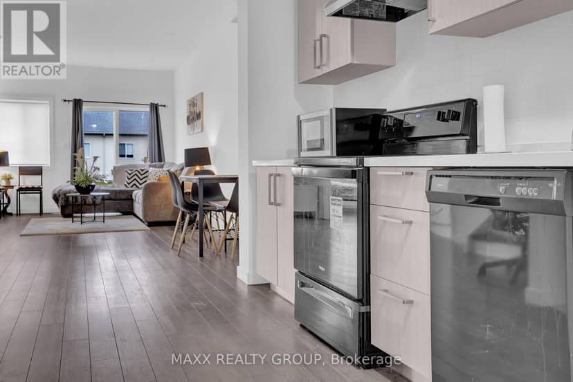 352 Alberta Street — photo 12 of 40